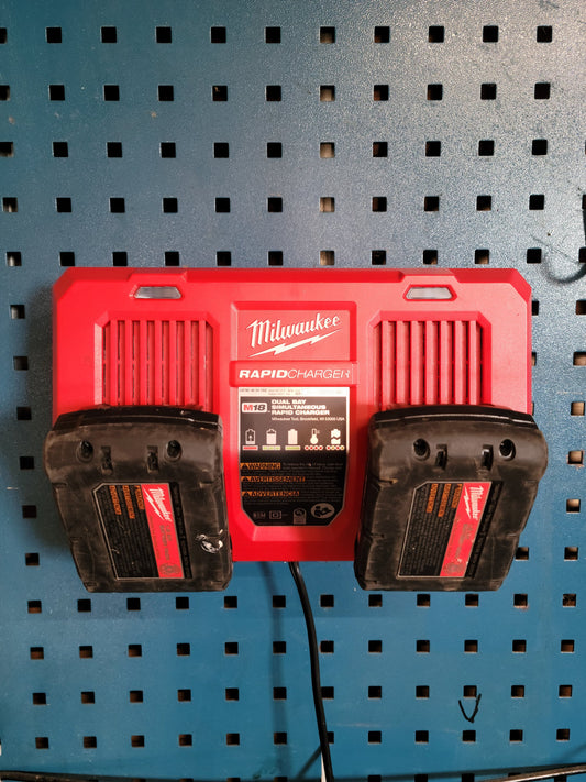 MILWAUKEE Rapid Dual 18V Magnetic Mount, For Cat. No. 48-59-1802, Adapts Charger to mount on Metal Surface