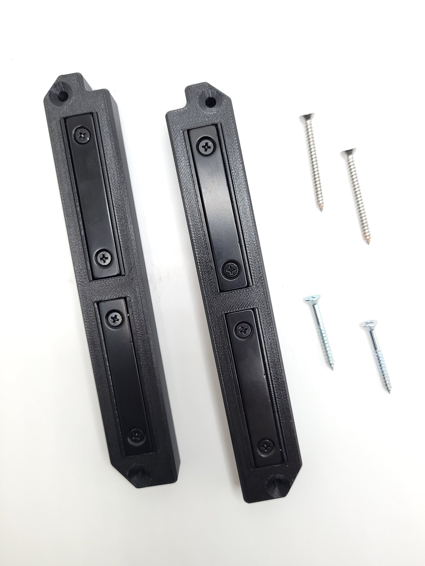 MILWAUKEE Rapid Dual 18V Magnetic Mount, For Cat. No. 48-59-1802, Adapts Charger to mount on Metal Surface