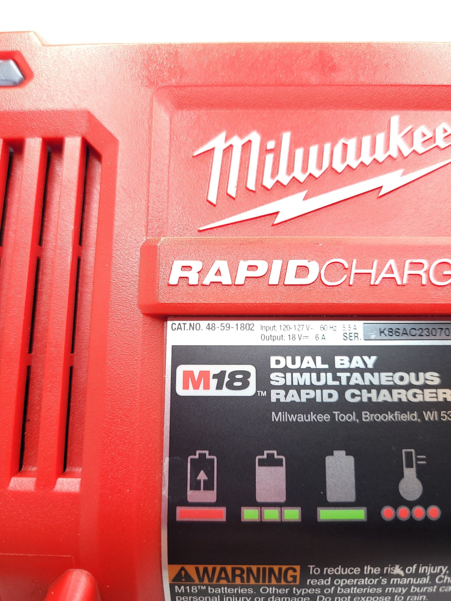 MILWAUKEE Rapid Dual 18V Magnetic Mount, For Cat. No. 48-59-1802, Adapts Charger to mount on Metal Surface