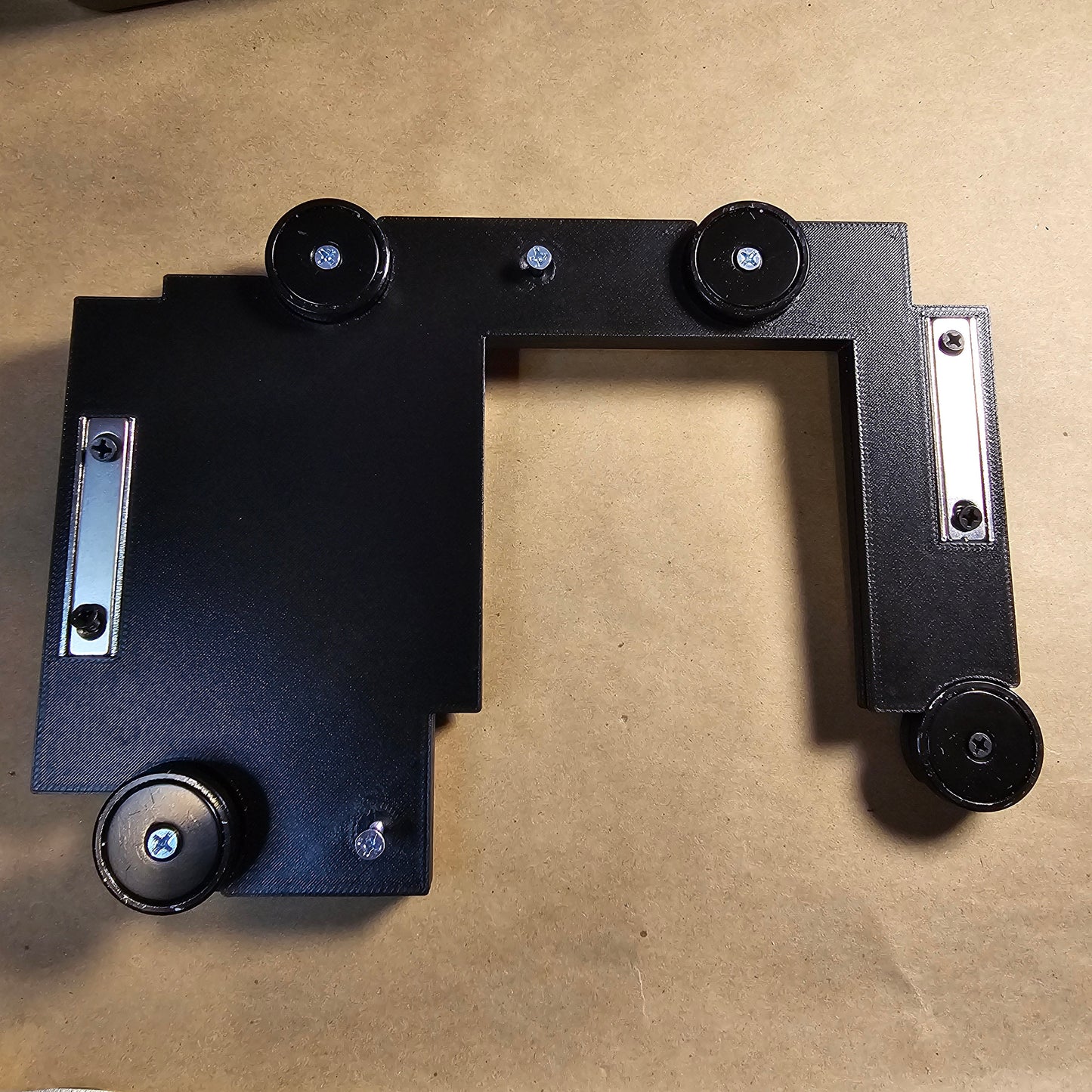 MILWAUKEE Jobsite Fan Magnetic Mount System, fits 0886-20, Screws Into Base of Fan, 6 Magnets, 3D Printed Carbon Fiber PETG