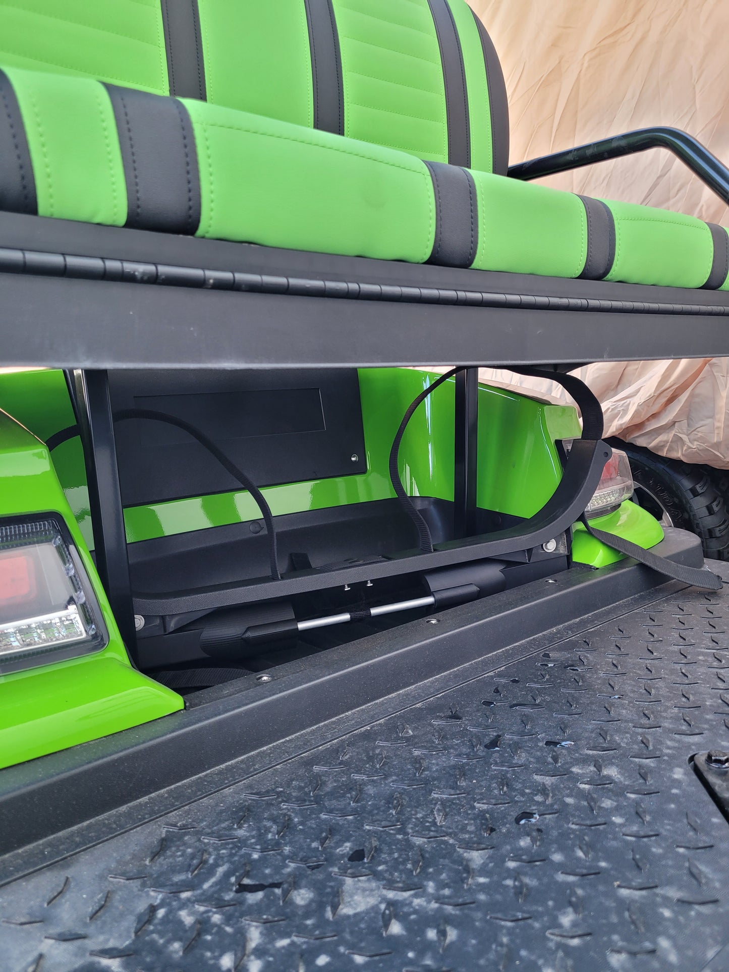 Golf Bag Holder FITS Icon Rear Grab Bar, Easily Removable, No Drilling Required, fits i20 i40 i40L i60 i60L with Grab Bar (compatible with Icon Golf Cart)